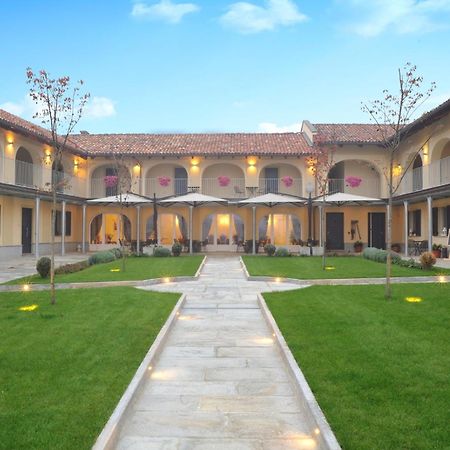 Agriturismo Cascina Varie Castagnito Exterior foto