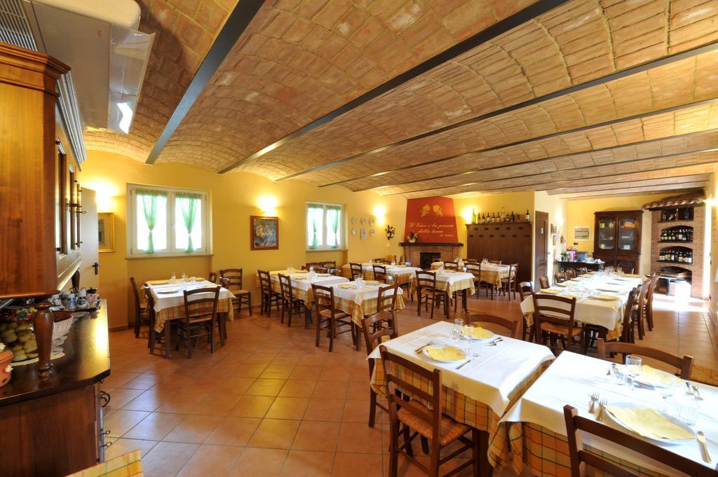 Agriturismo Cascina Varie Castagnito Exterior foto
